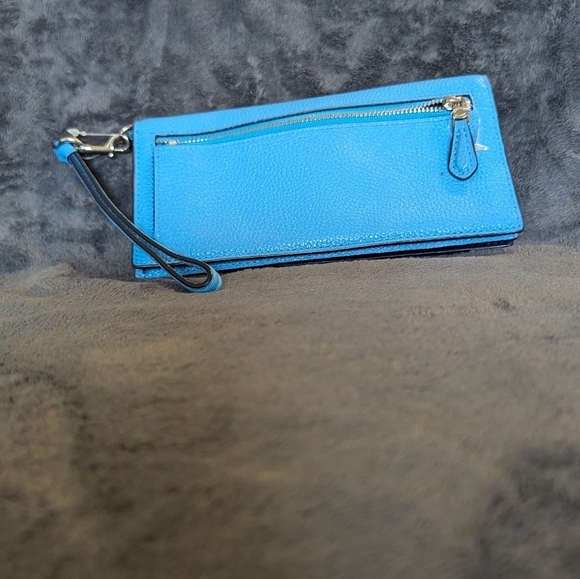 Coach wristlet - Picture 2 of 4